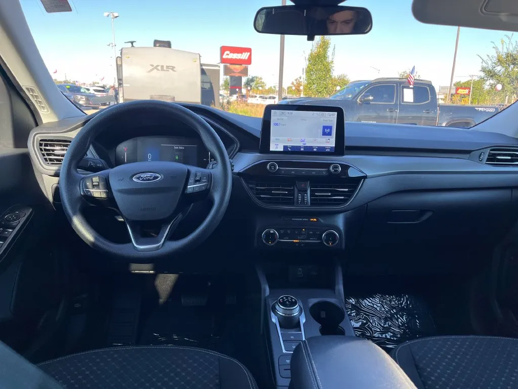 Ford Escape photo 15