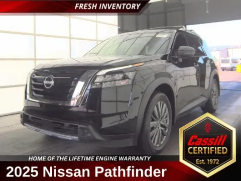 Black 2025 Nissan Pathfinder SL for sale in Cedar Rapids, IA