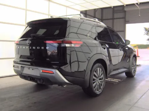 More photos of 2025 Nissan Pathfinder SL at Cassill Motors, IA