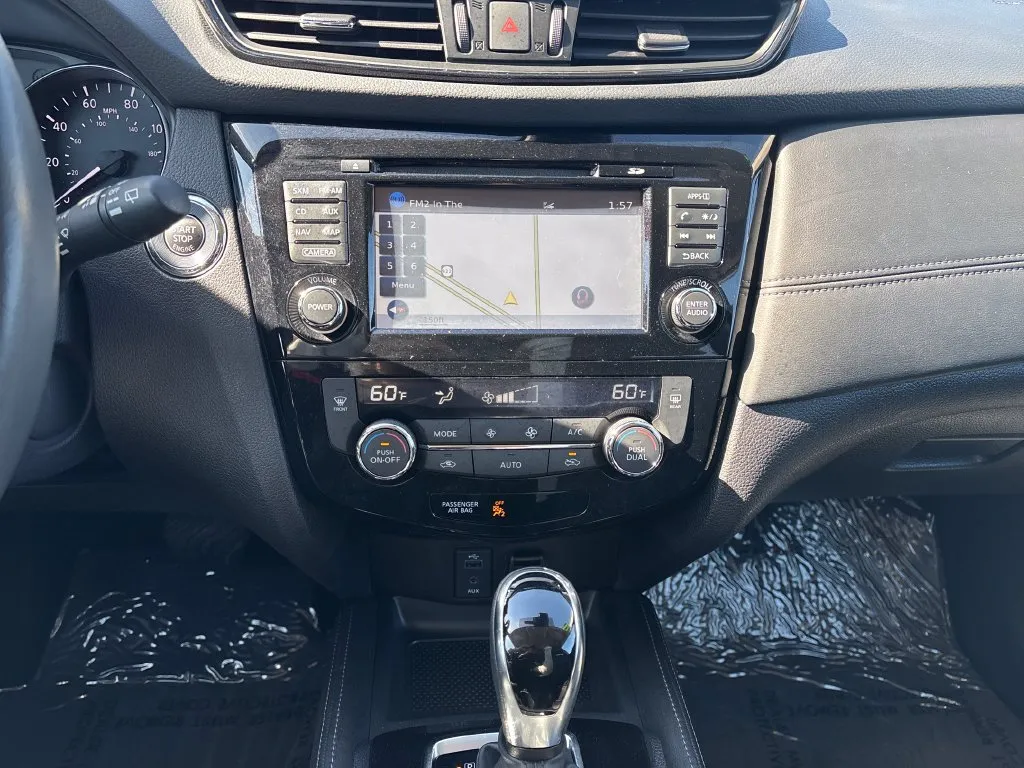 Nissan Rogue photo 24