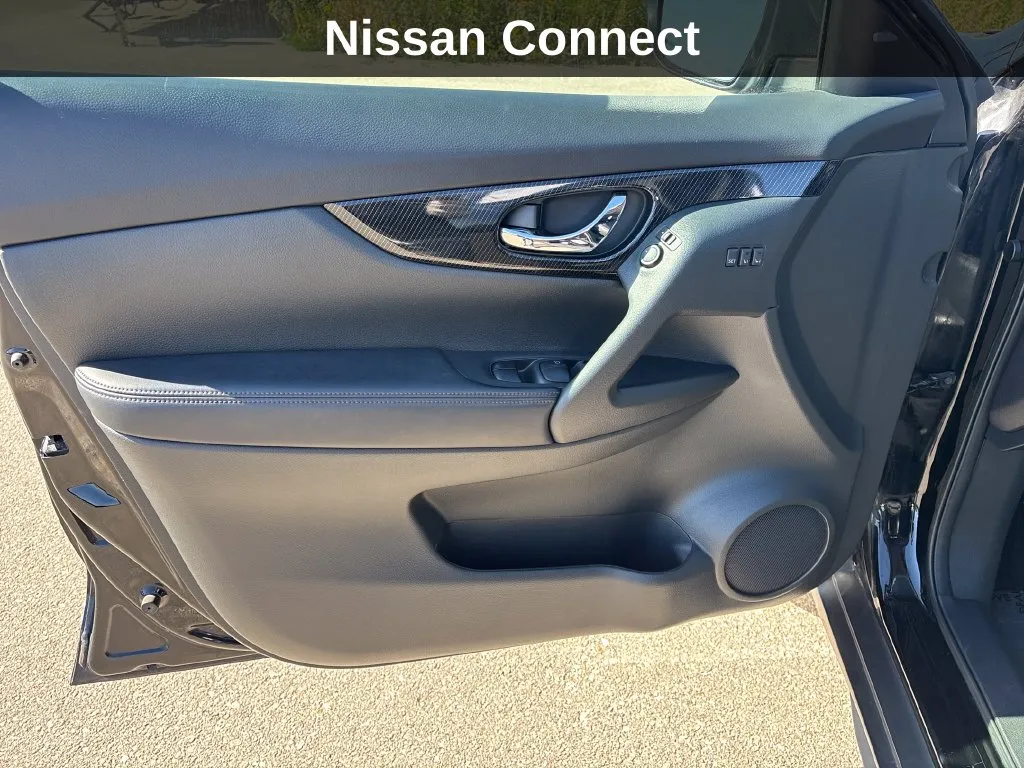 Nissan Rogue photo 13