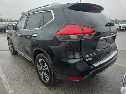 Photos of 2017 Nissan Rogue SL for sale in Cedar Rapids, IA at Cassill Motors