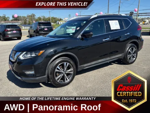 Black 2017 Nissan Rogue SL for sale in Cedar Rapids, IA