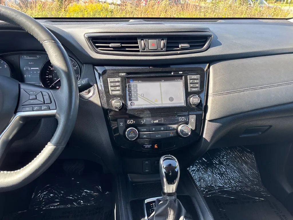 Nissan Rogue photo 22