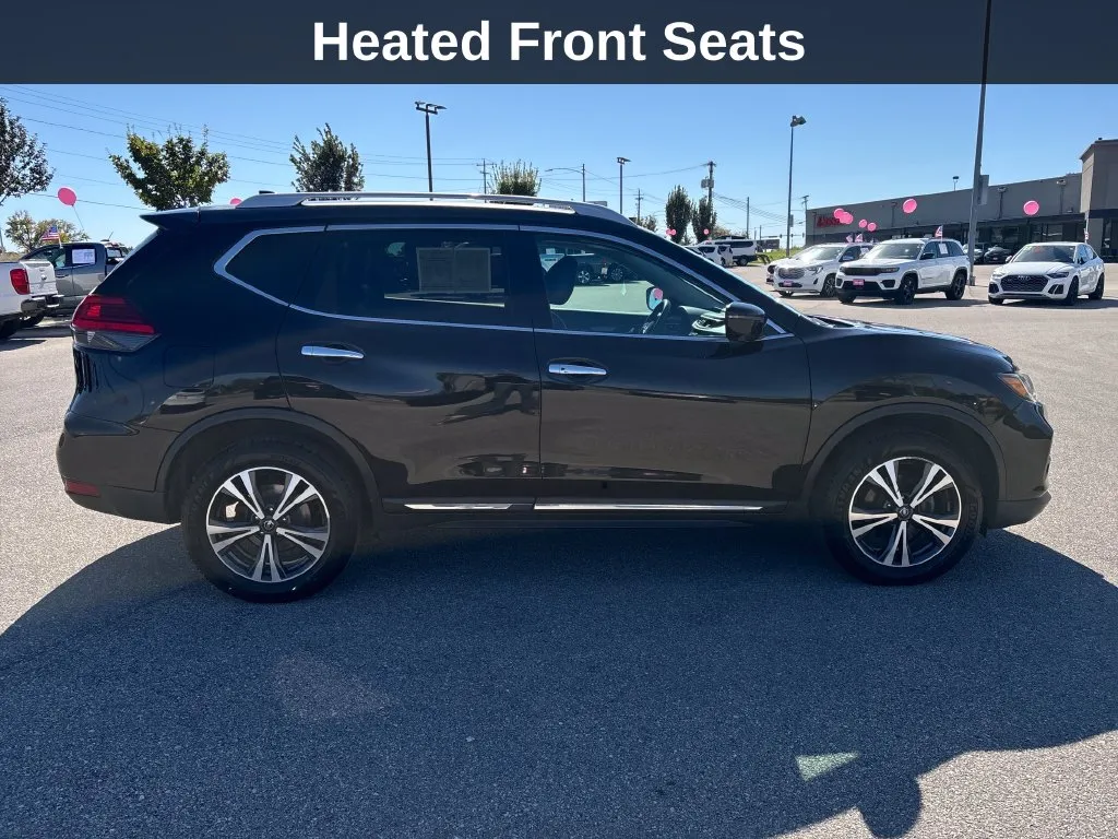 Nissan Rogue photo 8