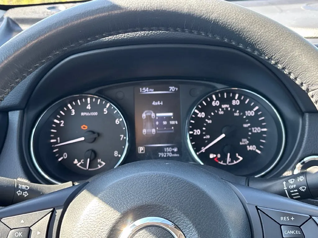 Nissan Rogue photo 19