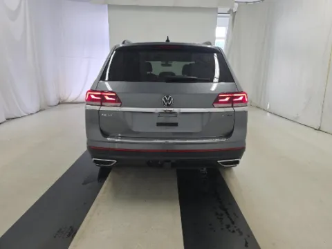 More photos of 2023 Volkswagen Atlas 3.6L V6 SE w/Technology at Cassill Motors, IA