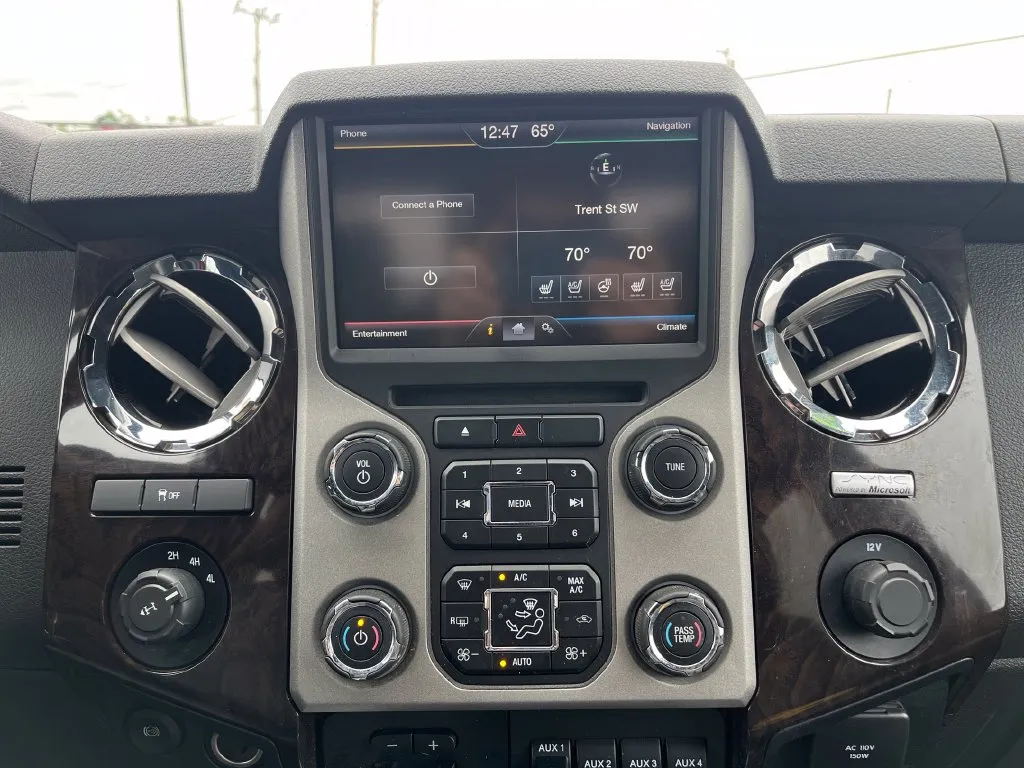 Ford F-250SD photo 28