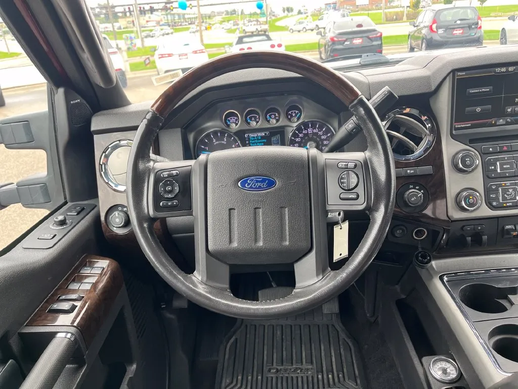 Ford F-250SD photo 17