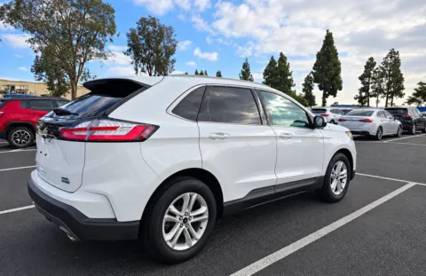 More photos of 2020 Ford Edge SEL at Cassill Motors, IA