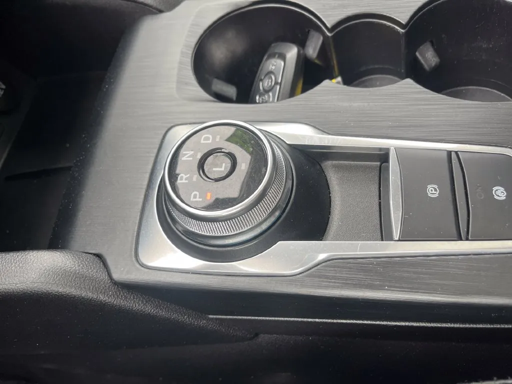 Ford Escape photo 24