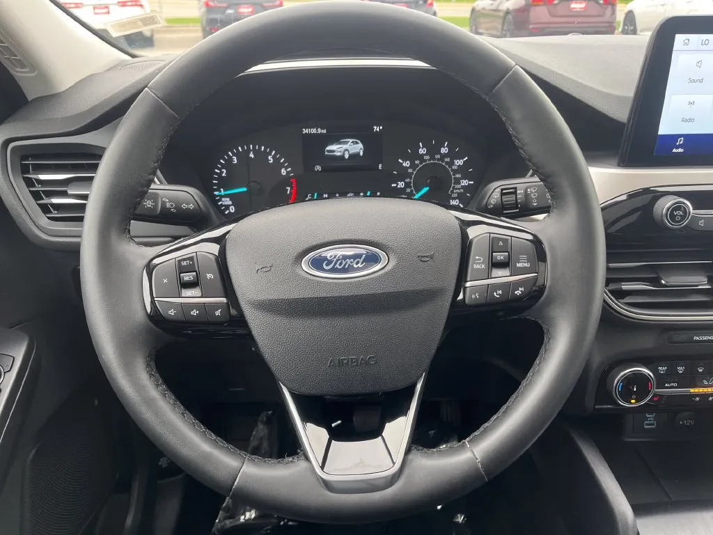 Ford Escape photo 18