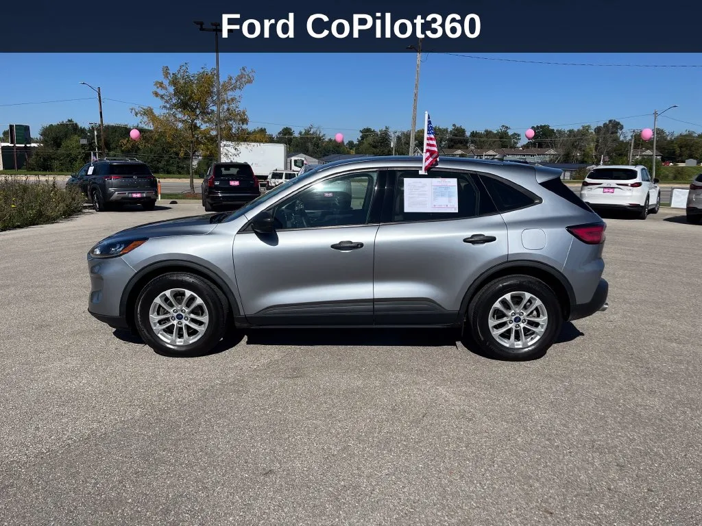 Ford Escape photo 2