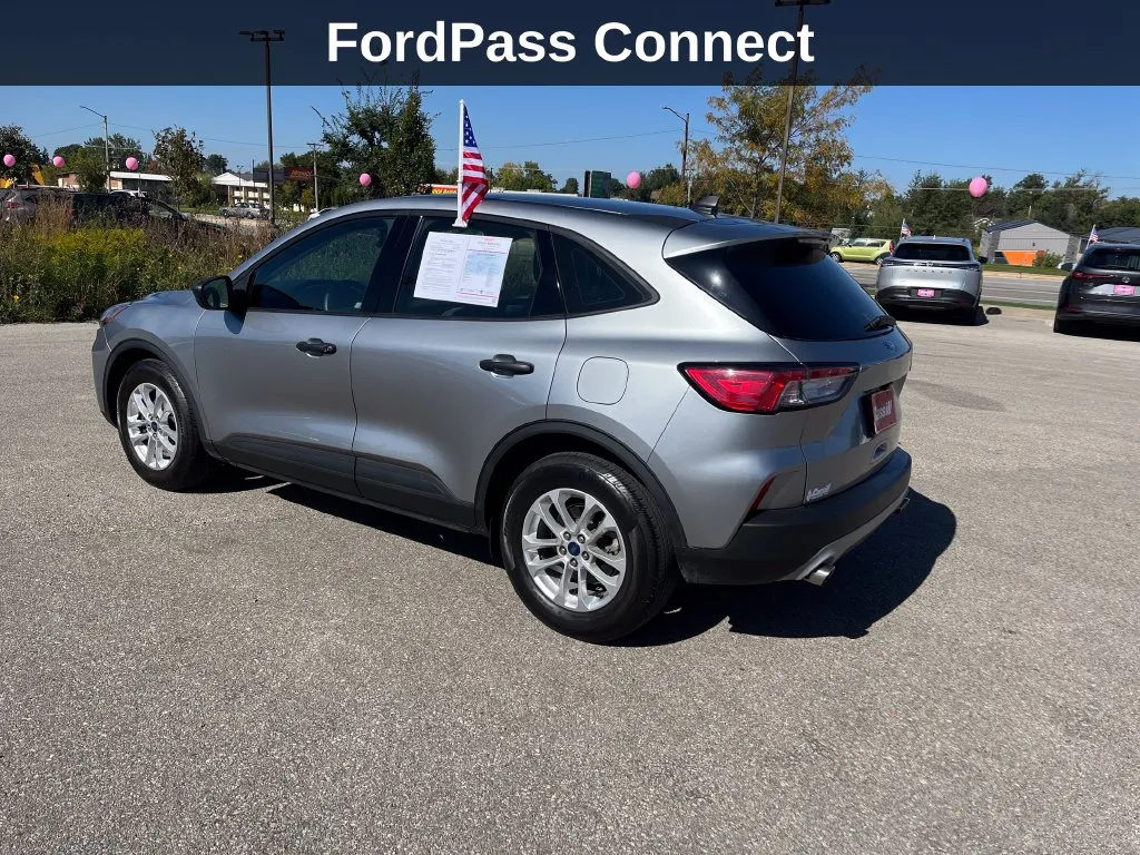 Ford Escape photo 3