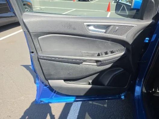 Ford Edge photo 7
