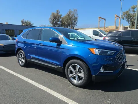 More photos of 2023 Ford Edge SEL at Cassill Motors, IA