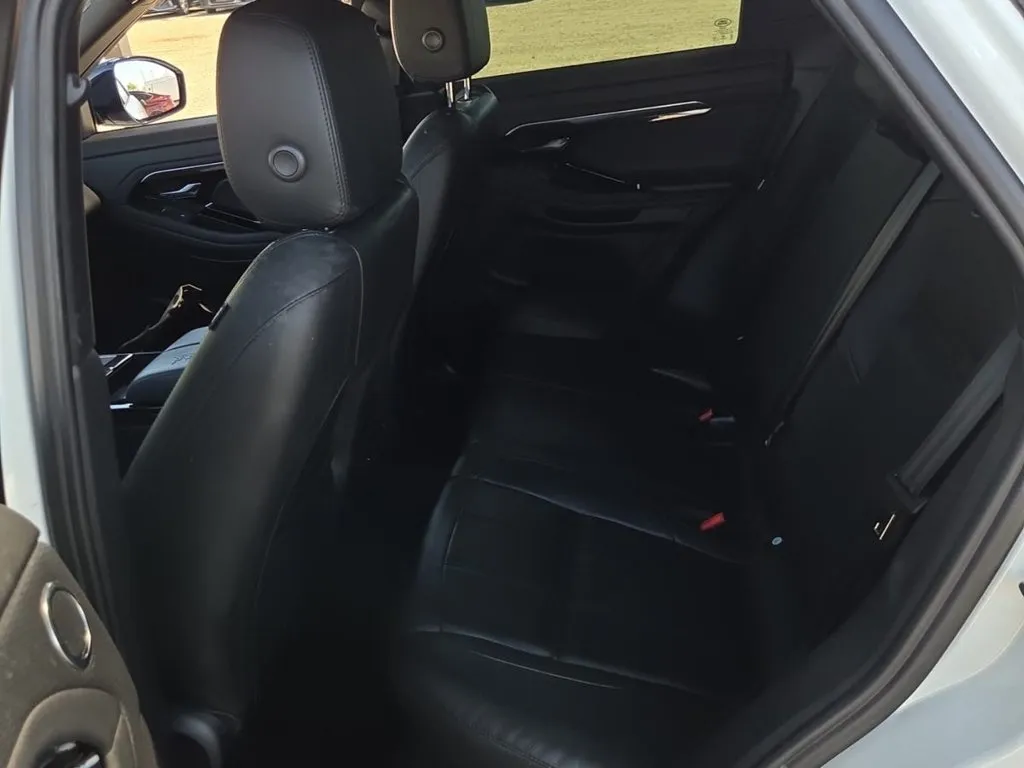 Land Rover Range Rover Evoque photo 8