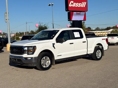 White 2023 Ford F-150 XLT for sale in Cedar Rapids, IA