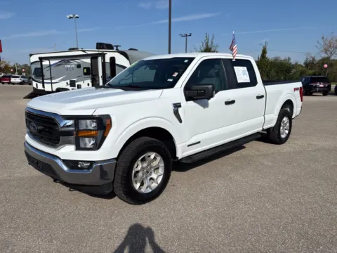 White 2023 Ford F-150 XLT for sale in Cedar Rapids, IA