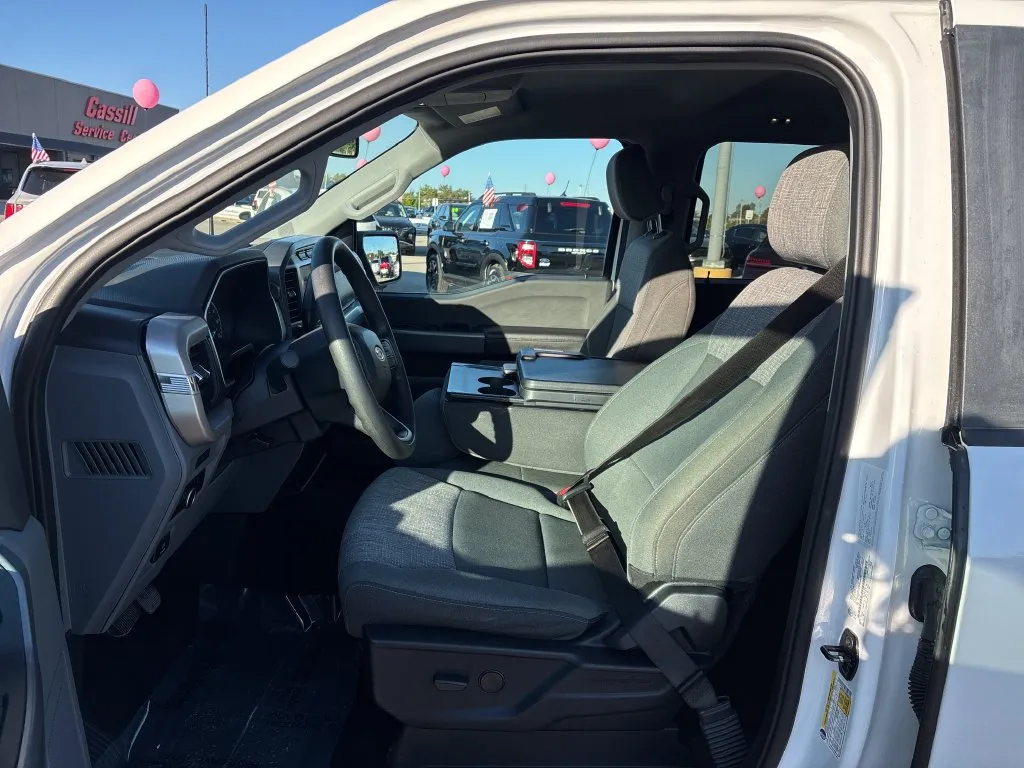 Ford F-150 photo 9