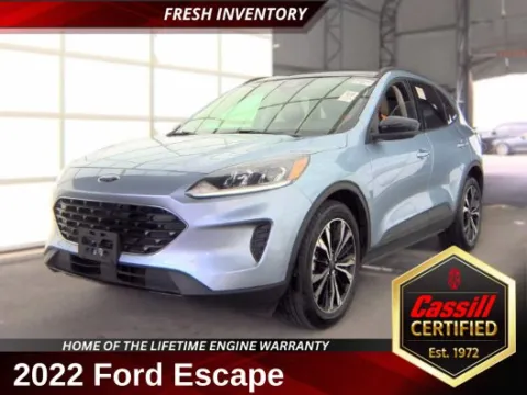 Silver 2022 Ford Escape SE for sale in Cedar Rapids, IA