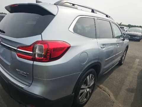 More photos of 2022 Subaru Ascent Limited at Cassill Motors, IA