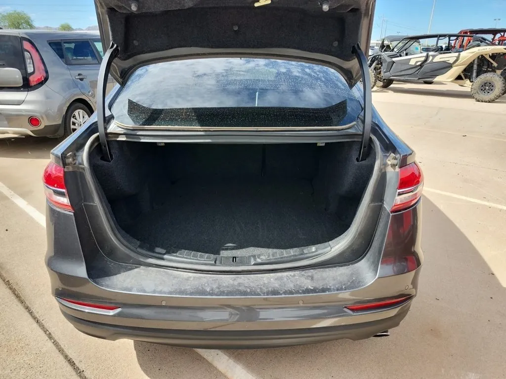 Ford Fusion photo 12