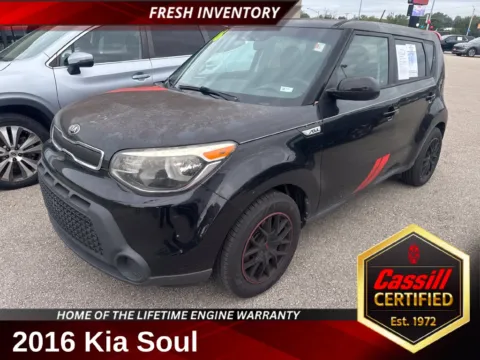 Black 2016 Kia Soul for sale in Cedar Rapids, IA