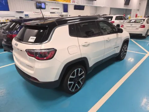 More photos of 2018 Jeep Compass Limited at Cassill Motors, IA