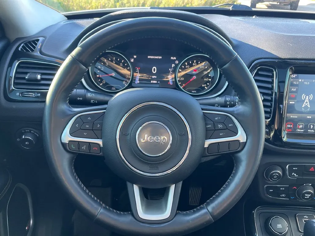 Jeep Compass photo 18