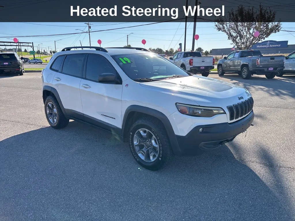 Jeep Cherokee photo 9