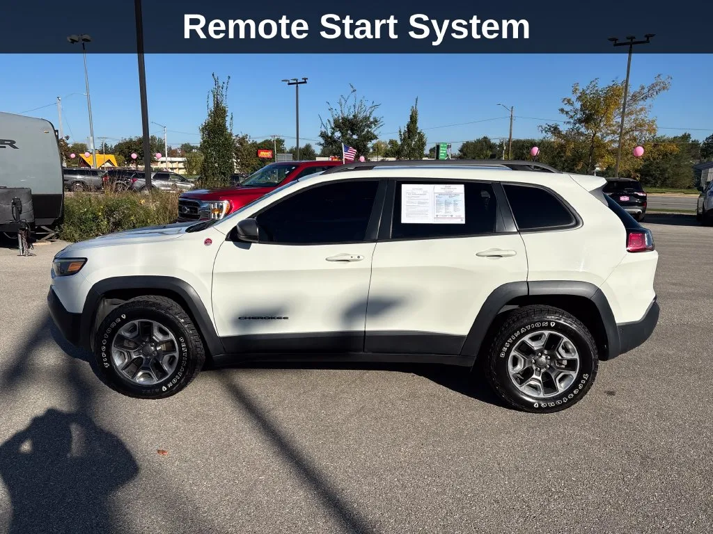 Jeep Cherokee photo 2