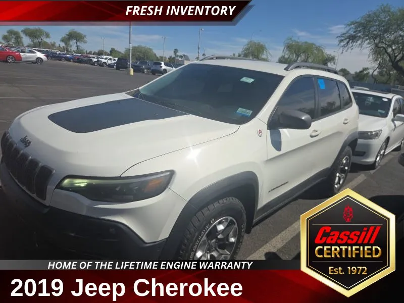 White 2019 Jeep Cherokee Trailhawk for sale in Cedar Rapids, IA
