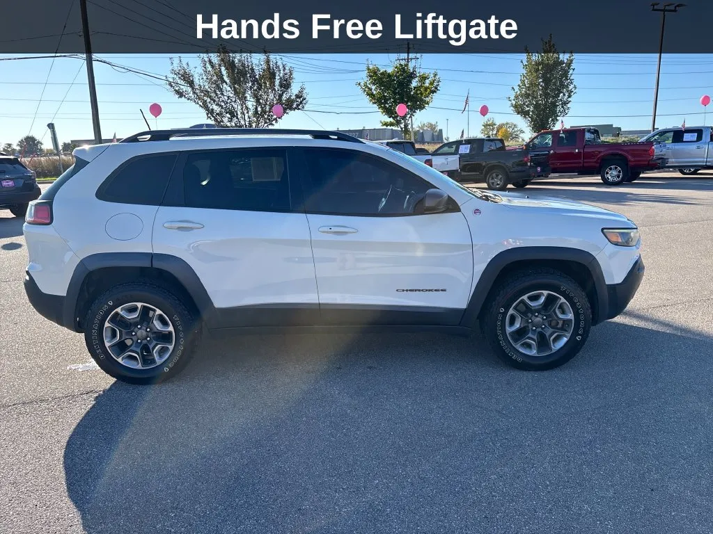 Jeep Cherokee photo 8