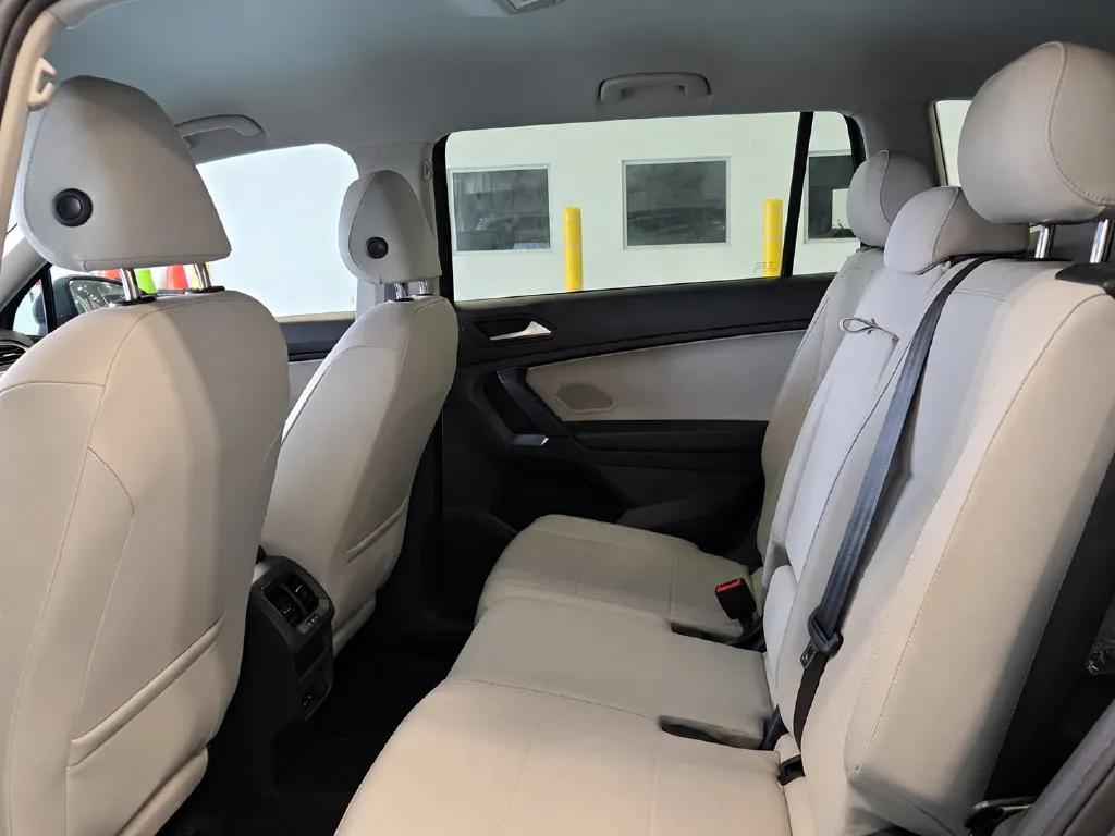 Volkswagen Tiguan photo 11