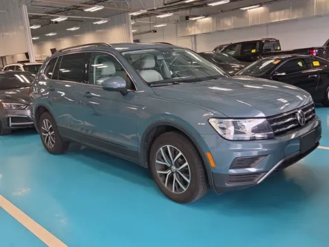 More photos of 2019 Volkswagen Tiguan 2.0T SE at Cassill Motors, IA