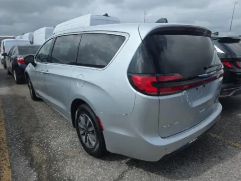 Photos of 2024 Chrysler Pacifica Hybrid Select for sale in Cedar Rapids, IA at Cassill Motors