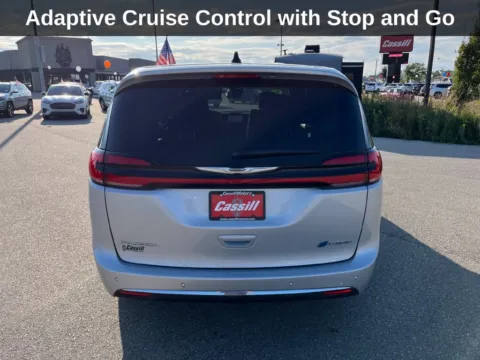 More photos of 2024 Chrysler Pacifica Hybrid Select at Cassill Motors, IA