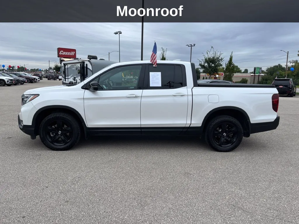 Honda Ridgeline photo 2