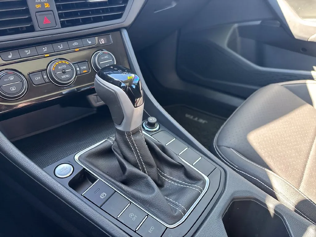 Volkswagen Jetta photo 23