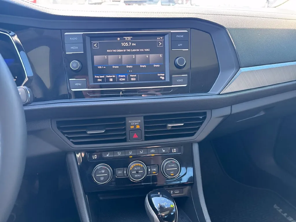 Volkswagen Jetta photo 24