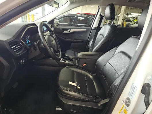 Ford Escape photo 8