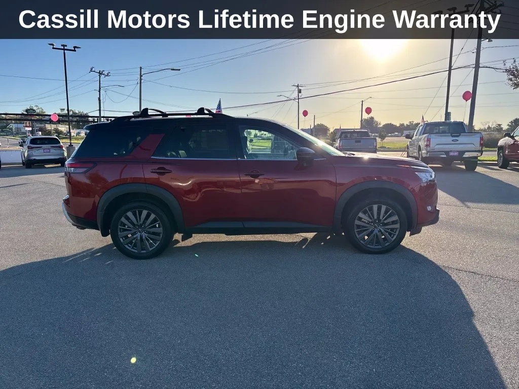 Nissan Pathfinder photo 8