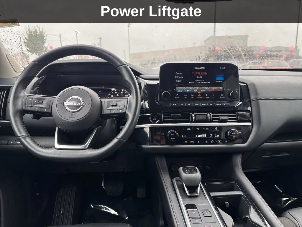 Nissan Pathfinder photo 16