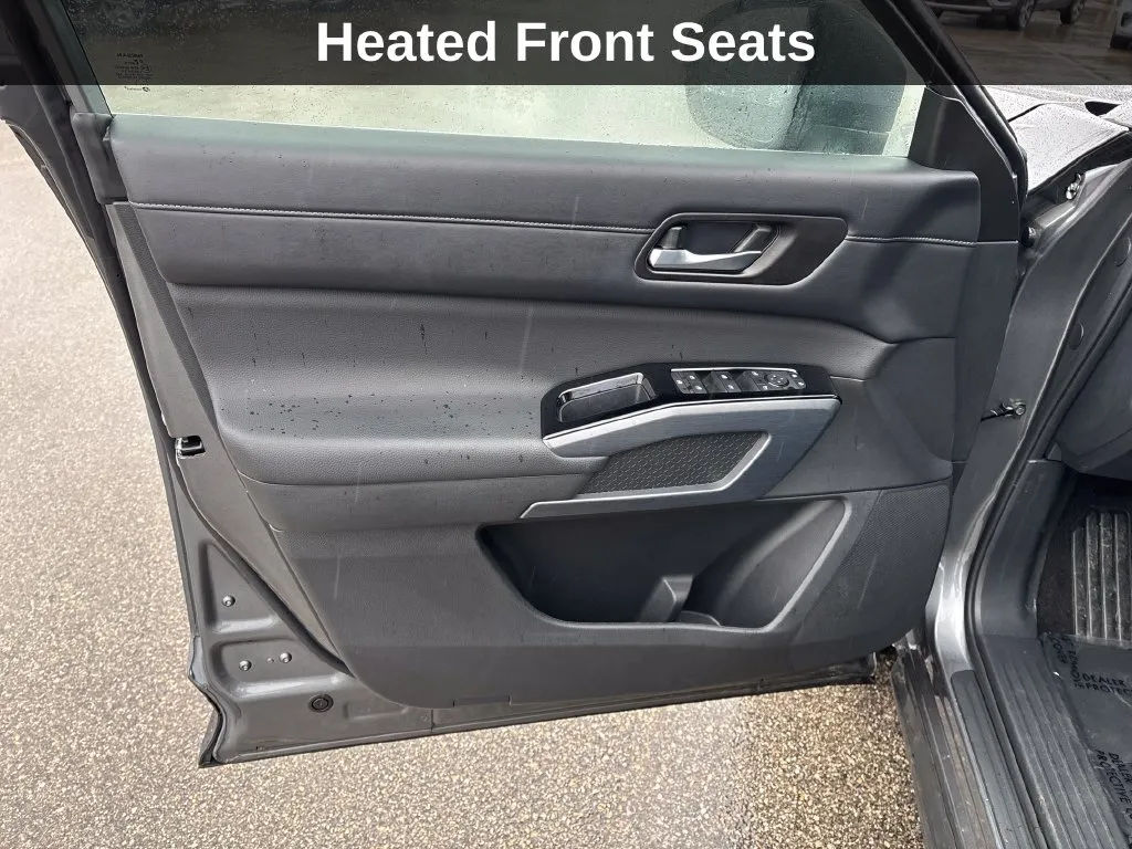 Nissan Pathfinder photo 13