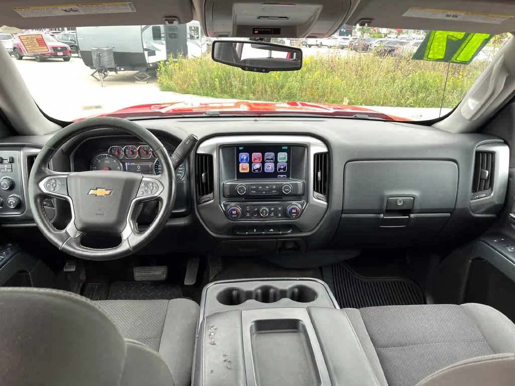 Chevrolet Silverado photo 15