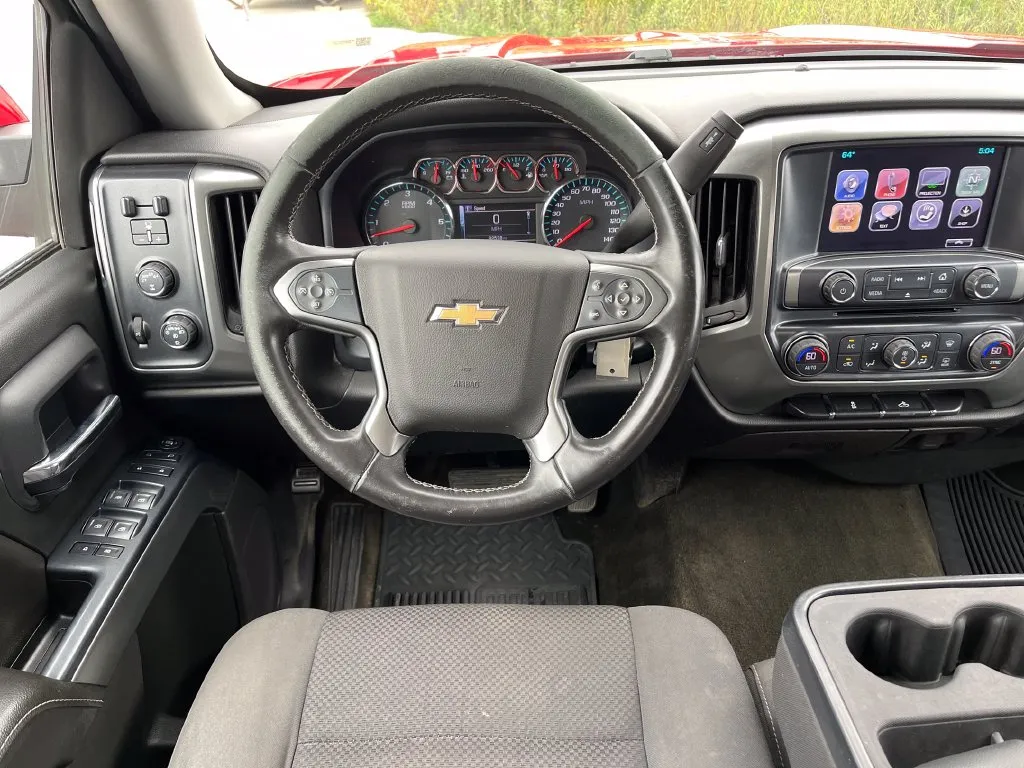 Chevrolet Silverado photo 17