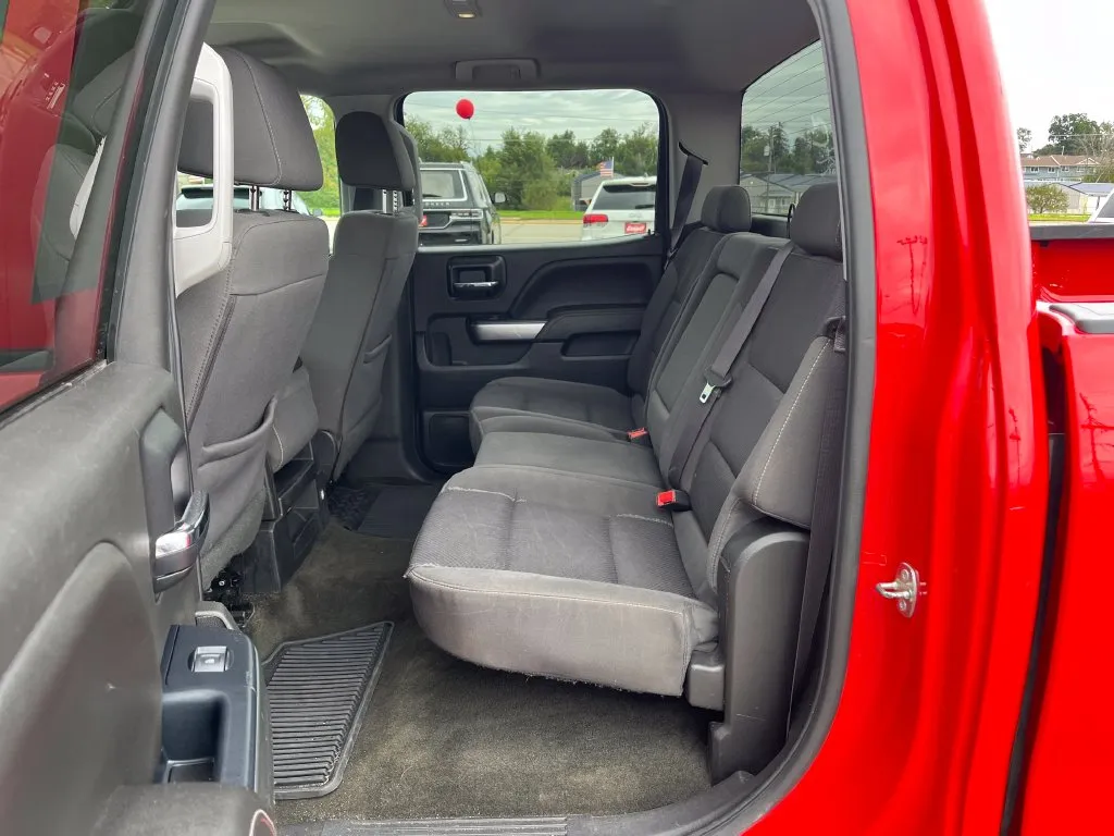 Chevrolet Silverado photo 26