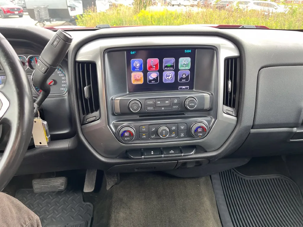 Chevrolet Silverado photo 22