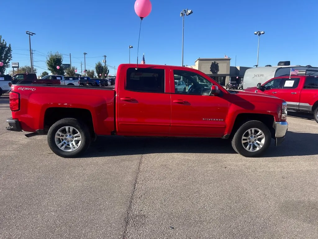 Chevrolet Silverado photo 8